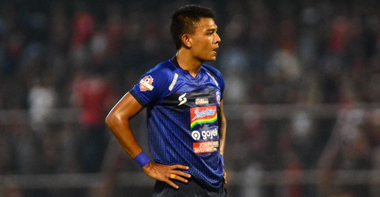 Lutut Dedik Setiawan Harus Dioperasi, Dipastikan Bakal Absen Panjang