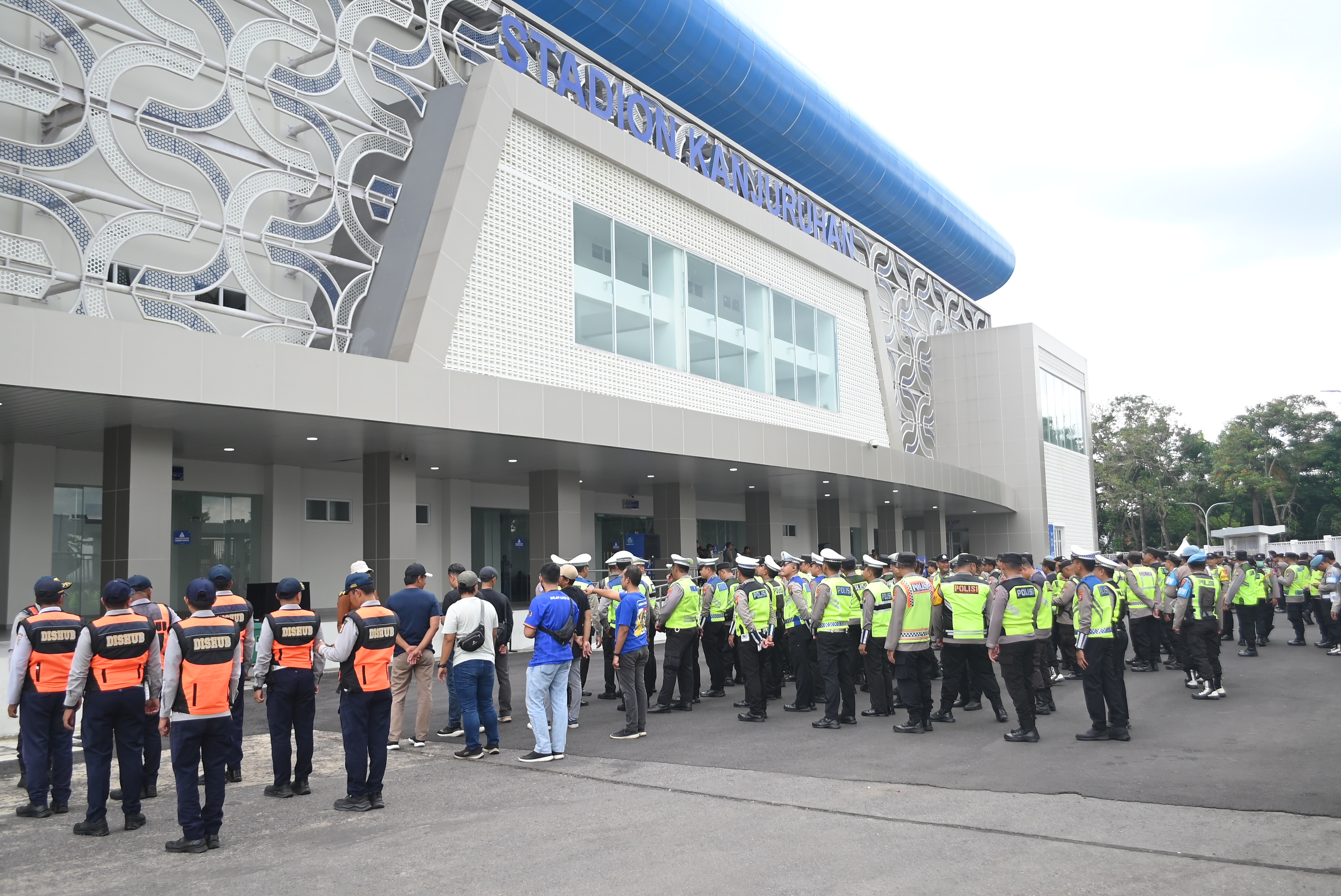 Panpel Arema FC Klarifikasi Insiden di Kepanjen: Murni Perkelahian Pengamen, Tidak Terkait Suporter