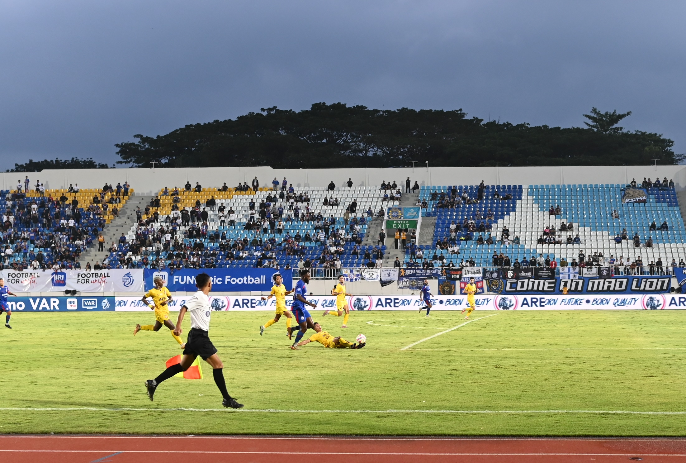 Arema FC Anggap Sanksi Komdis Sebagai Pelajaran Berharga, Mohon Evaluasi Keamanan di Luar Stadion