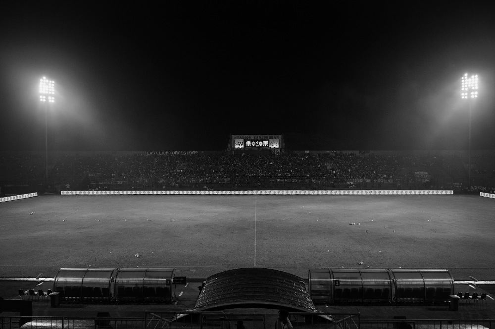 Rasakan Duka Mendalam, Presiden Arema FC Minta Maaf dan Instruksikan Manajemen Koordinasi dengan Layanan Kesehatan untuk Berikan Pelayanan Maksimal 