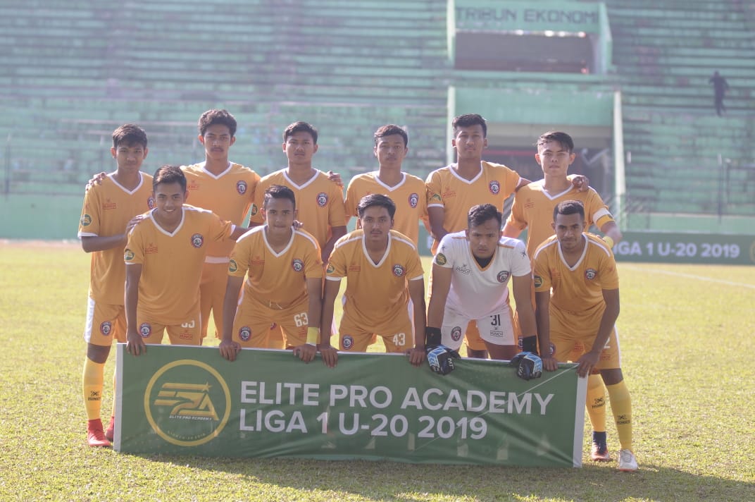 Doni Suherman Tidak Putus Asa Dorong Arema FC U-20 Bangkit