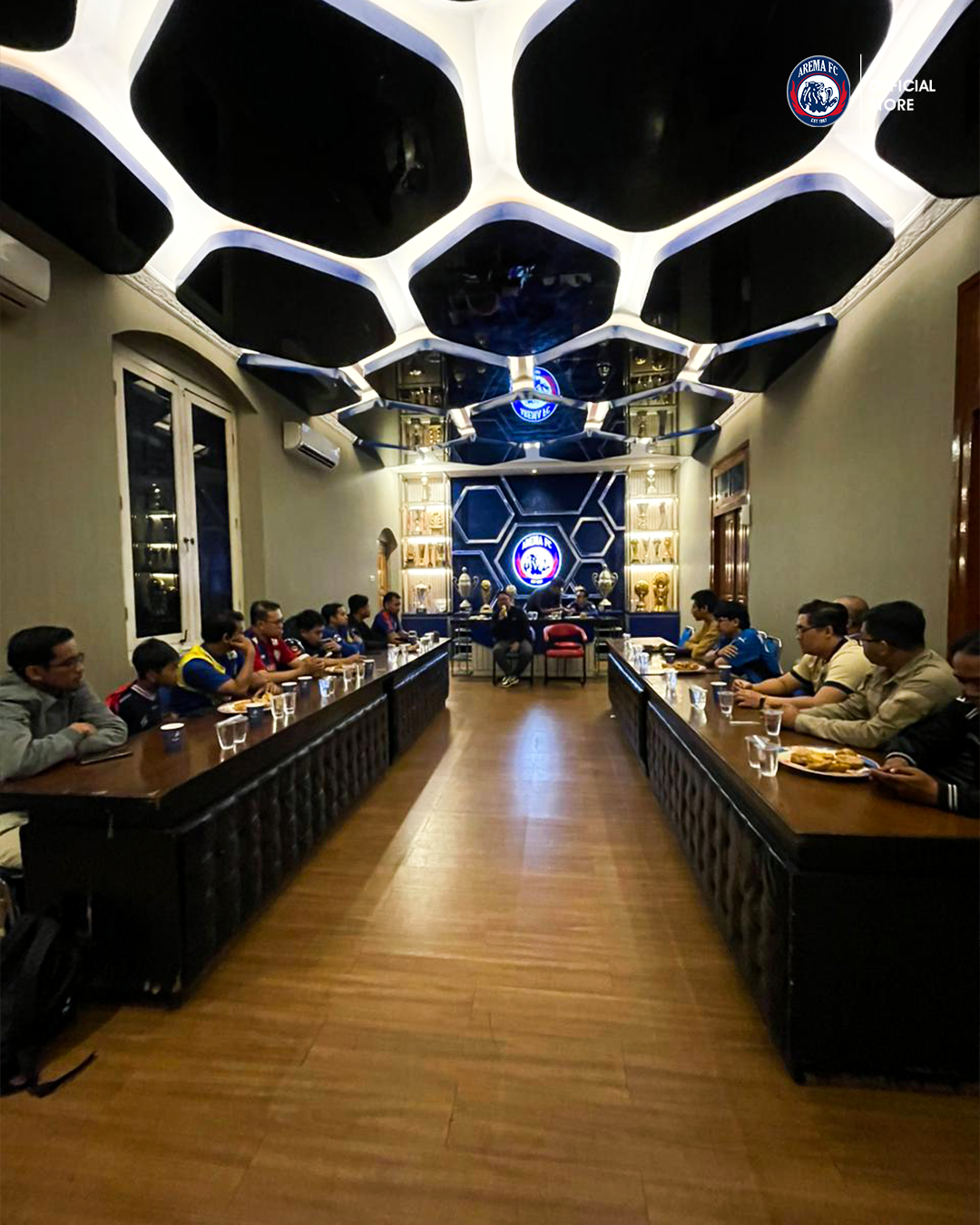 Jaga Antusiasme Pecinta Official Merchandise, Arema FC Diskusi Bareng Komunitas Jersey Malang